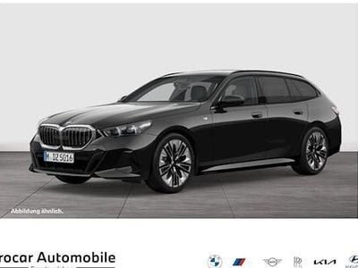 Gebraucht BMW 520 M Sport 197 PS (144 kW) 2025 Schwarz Kombi