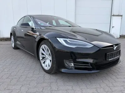 Käytetty Tesla Model S