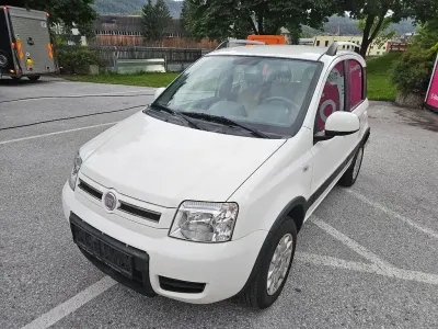 Gebraucht Fiat Panda 4x4 Climbing 69 PS (50 kW) 2011 Kleinwagen