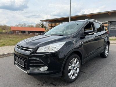 Begagnad Ford Kuga Titanium 150 HK (110 kW) 2015 Svart SUV