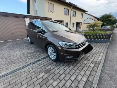 Gebraucht VW Touran 150 PS (110 kW) 2015 Braun Van / Kleinbus