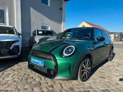 Usata Mini Cooper S Classic 178 CV (130 kW) 2022 Verde Utilitaria