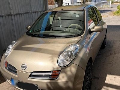 Usata Nissan Micra 88 CV (64 kW) 2003 Oro Utilitaria