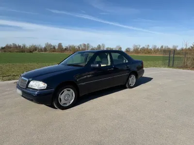 Gebraucht Mercedes C180 Elegance 122 PS (89 kW) 1994 Blau Limousine