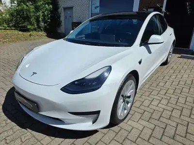 Gebraucht Tesla Model 3 RWD 235 kW (320 PS) 2022 Weiß Limousine