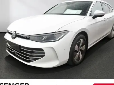 Gebraucht VW Passat Elegance 150 PS (110 kW) 2024 Weiß Kombi