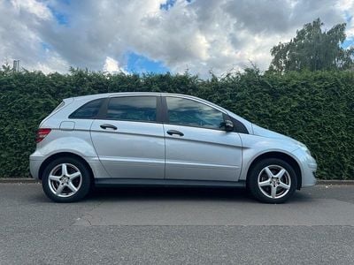 Mercedes B200
