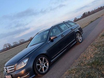 Gebraucht Mercedes C300 Avantgarde 276 PS (202 kW) 2013 Grau Kombi