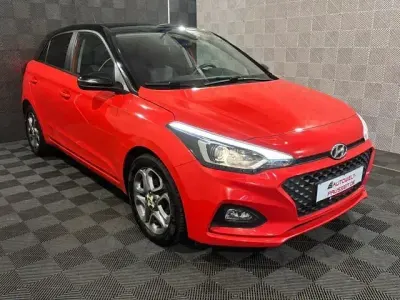 Brugt Hyundai i20 Advantage 101 HK (74 kW) 2020 Rød Sedan
