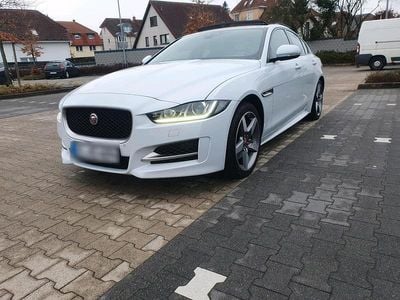 Gebraucht Jaguar XE R 180 PS (132 kW) 2018 Weiß Limousine