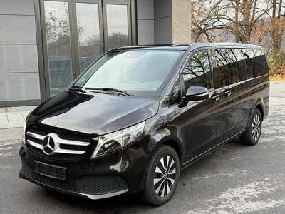 Mercedes V220