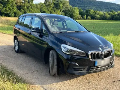 Gebraucht BMW 218 Gran Tourer Sport Line 140 PS (102 kW) 2021 Schwarz Van / Kleinbus