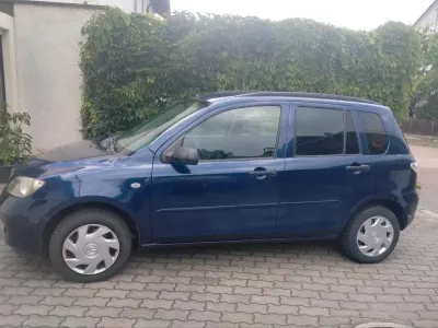 Gebraucht Mazda 2 75 PS (55 kW) 2003 Blau Kleinwagen