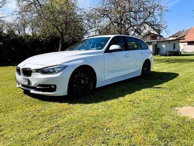 Gebraucht BMW 330 Performance 258 PS (189 kW) 2013 Weiß Kombi