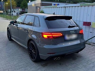 Gebraucht Audi A3 Sport 150 PS (110 kW) 2020 Grau Limousine
