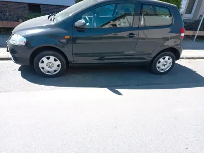 Gebraucht VW Fox 54 PS (39 kW) 2006 Grau Kleinwagen