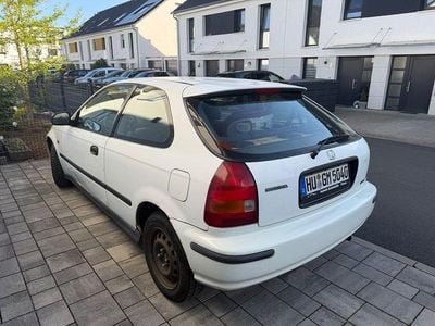 Second-hand Honda Civic 90 CP (66 kW) 1997 Alb Berlinǎ