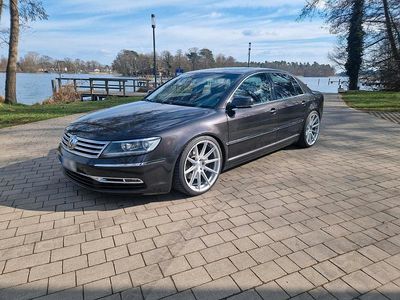 Gebraucht VW Phaeton 239 PS (175 kW) 2011 Grau Limousine