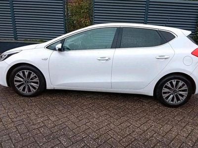 Second-hand Kia Ceed 136 CP (100 kW) 2016 Alb Hatchback