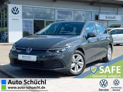 Gebraucht VW Golf VIII Active 131 PS (96 kW) 2023 Delfingrau metallic Kombi