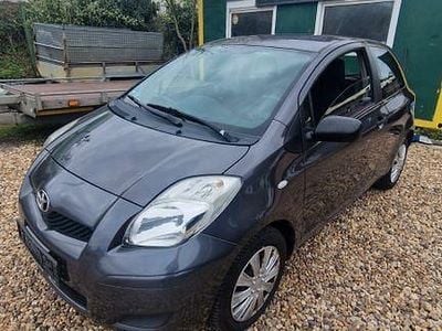 Gebraucht Toyota Yaris Cool 101 PS (74 kW) 2009 Grau Kleinwagen