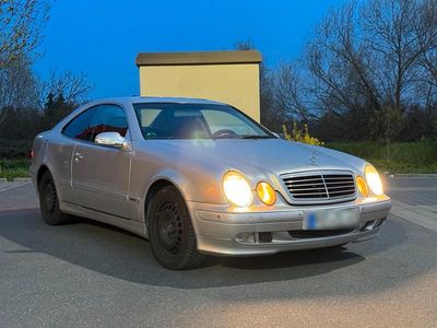 Gebraucht Mercedes CLK200 136 PS (100 kW) 2000 Silber Coupé