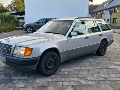 Gebraucht Mercedes 230 136 PS (100 kW) 1990 Silber Kombi