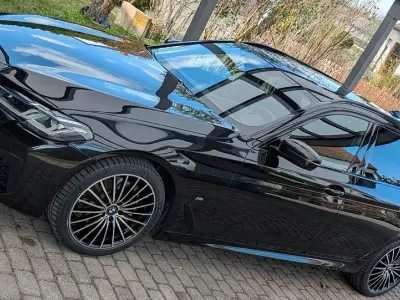 Gebraucht BMW 530 Performance 286 PS (210 kW) 2021 Schwarz Kombi