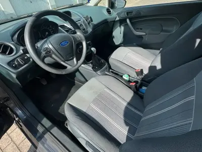 Gebraucht Ford Fiesta 82 PS (60 kW) 2009 Grau Kleinwagen