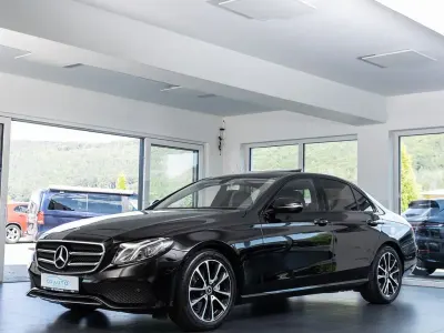 Gebraucht Mercedes E220 Avantgarde 194 PS (142 kW) 2019 Schwarz Limousine