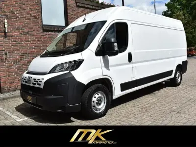 Gebraucht Fiat Ducato 140 PS (102 kW) 2024 Ducato weiß Van