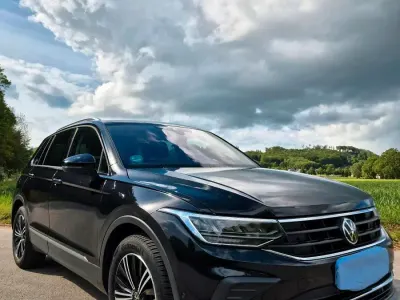 Gebraucht VW Tiguan Active 150 PS (110 kW) 2022 Schwarz SUV