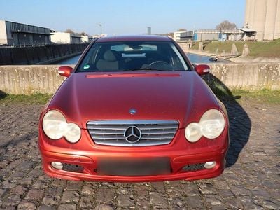 Usata Mercedes C180 129 CV (94 kW) 2001 Rosso Coupé