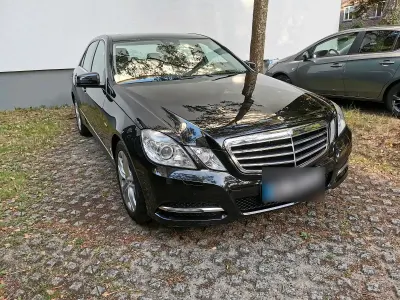 Gebraucht Mercedes E250 Avantgarde 204 PS (150 kW) 2010 Schwarz Limousine