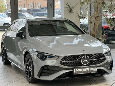 Gebraucht Mercedes CLA200 Shooting Brake AMG 163 PS (119 kW) 2025 Alpingrauunilack Kombi