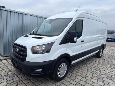 Gebraucht Ford Transit Trend 131 PS (96 kW) 2023 Frost weiß Van