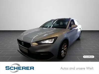 Gebraucht Seat Leon Style 150 PS (110 kW) 2024 Urban silber metallic (metallic) Limousine