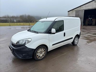 Weiß Gebraucht 2015 Fiat Doblò Van / Kleinbus | 2.950 €
