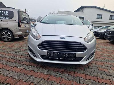 Polarsilber metallic Gebraucht 2014 Ford Fiesta Trend Kleinwagen | 4.950 €