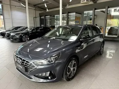 Gebraucht Hyundai i30 Edition 30 160 PS (117 kW) 2023 Dark knight / mic (metallic) Limousine