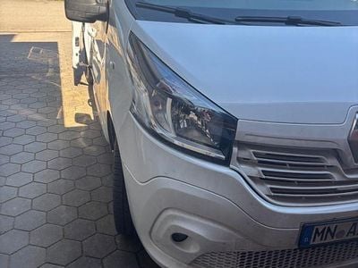 Gebraucht Renault Trafic 145 PS (106 kW) 2015 Weiß Van / Kleinbus