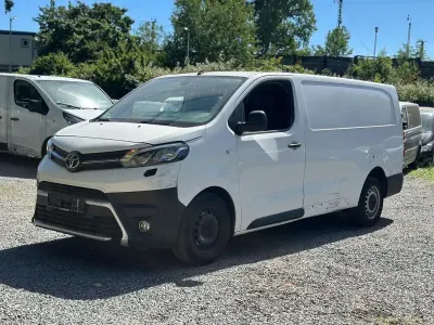 Gebraucht Toyota Proace 144 PS (105 kW) 2022 Weiß Van / Kleinbus