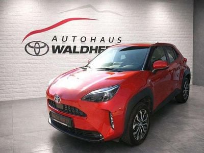 Gebraucht Toyota Yaris Cross Team 116 PS (85 kW) 2022 Karminarot metallic SUV