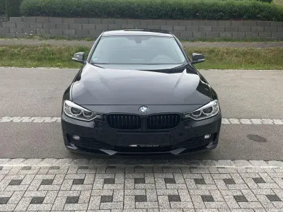 Gebraucht BMW 320 170 PS (125 kW) 2013 Schwarz Limousine