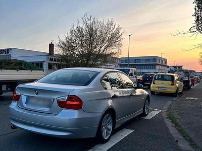 Gebraucht BMW 320 150 PS (110 kW) 2005 Silber Coupé