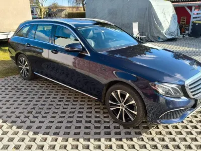 Gebraucht Mercedes E200 150 PS (110 kW) 2017 Blau Kombi