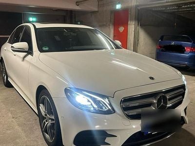 Weiß Gebraucht 2018 Mercedes E200 AMG line Limousine | 25.500 € (Fairer Preis)