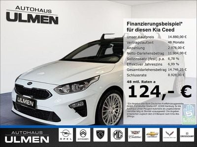 Weiss Gebraucht 2021 Kia Ceed Vision Kleinwagen | 14.880 €