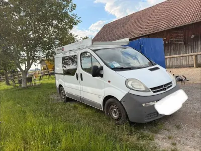 Gebraucht Opel Vivaro 114 PS (83 kW) 2005 Weiß Van / Kleinbus