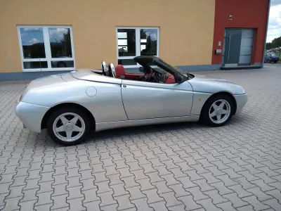 Käytetty Alfa Romeo Spider 155 HP (114 kW) 2000 Hopea Avoauto